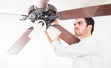 εγκατάσταση ανεμιστήρα οροφής